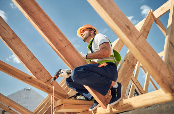 Výstavba domu – možnosti pri výbere strešných krovov